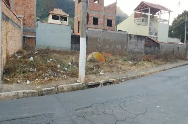 VENDO ÓTIMO TERRENO NO BAIRRO SANTA ROSA!