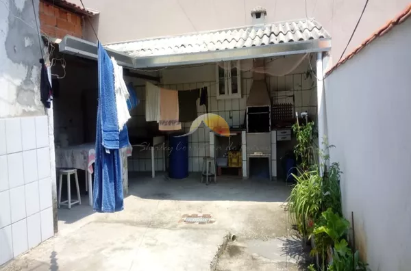VENDE-SE CASA NO BAIRRO REBOURGEON 