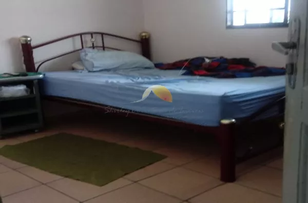 VENDE-SE CASA NO BAIRRO REBOURGEON 