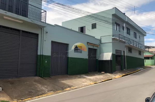 VENDE-SE PONTO COMERCIAL COM APARTAMENTO