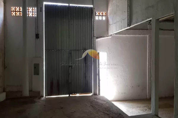 VENDE-SE GALPÃO NO BAIRRO SÃO SEBASTIÃO