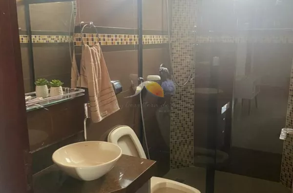 VENDE-SE CASA EM PIRANGUINHO