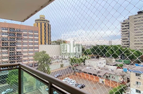 Apartamento para venda no edifício Professor Bernardo Litzinger no Centro de Foz do Iguaçu - PR