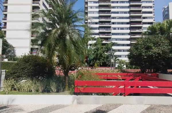 Vendo Apartamento 3 dormitórios 1 suíte 1 quadra Metro Vila Madalena