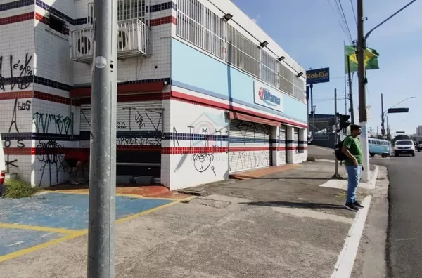 Alugo Prédio Comercial Av. Inajar de Souza