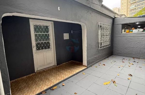 Alugo casa de vila com 1 dormitório Lapa