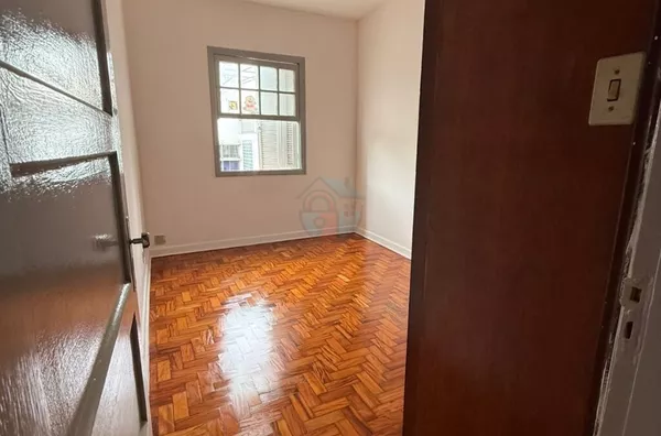 Alugo Casa 2 dormitórios sem Vaga Vila Romana