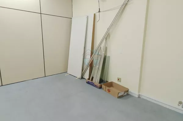 Alugo Salão comercial 240 m. Rua Tonelero