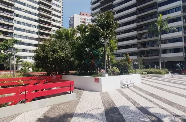 Vendo Apartamento 3 dormitórios 1 suíte 1 quadra Metro Vila Madalena