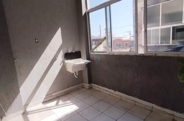 Alugo Apartamento 3 dormitórios sem garagem Vila Romana