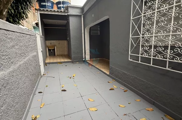 Alugo casa de vila com 1 dormitório Lapa