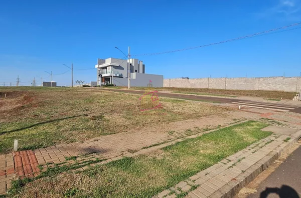 Terreno em condomínio 