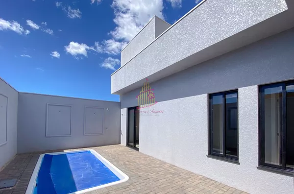 LINDA CASA TÉRREA COM PISCINA!!!