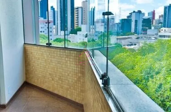 APARTAMENTO ALTO PADRÃO NO EDIFÍCIO OURO VERDE!!