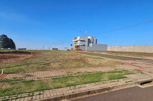 Terreno em condomínio 