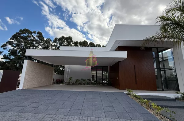 Casa térrea dos sonhos, em condomínio no Tropical!