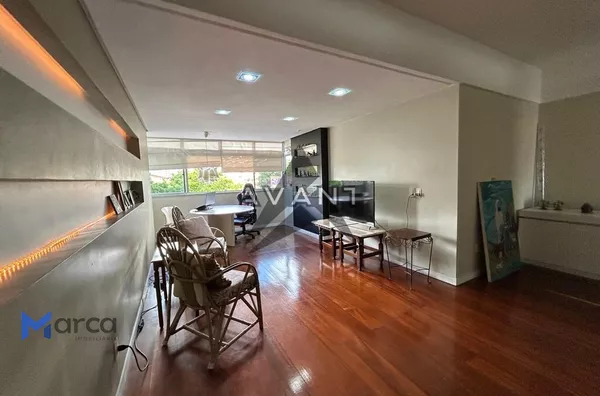 Apartamento à Venda com 3 quartos, 3 banheiros, 3 vagas e 133m² por R$ 295.000