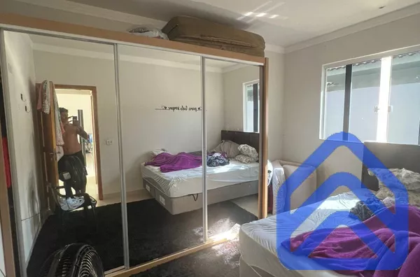 Casa semimobiliada para alugar no Centro de Paiçandu