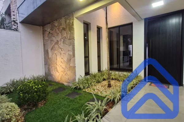 Casa Térrea Luxo 3 Suítes e Piscina – Jardim Itália Maringá