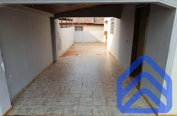 CASA À VENDA NO JARDIM PANORAMA - FLORESTA