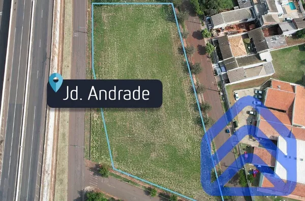 Terrenos à venda no Jardim Andrade em Maringá