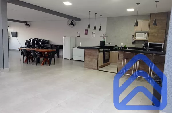 Espaço de Eventos c/ Piscina no Requião – R$ 850 mil