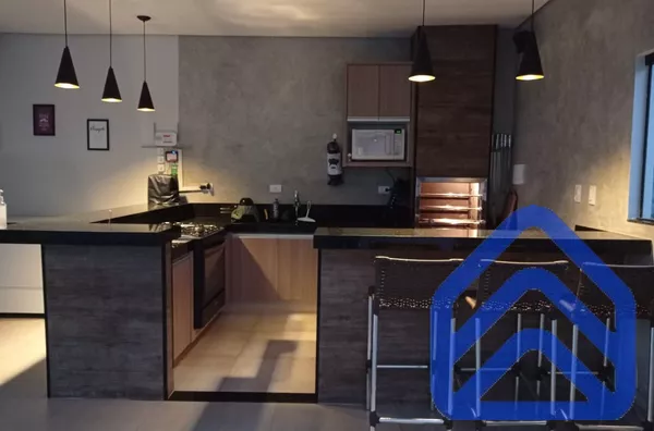 Espaço de Eventos c/ Piscina no Requião – R$ 850 mil