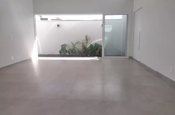RESIDENCIAL FLORATTA CASA TERREA