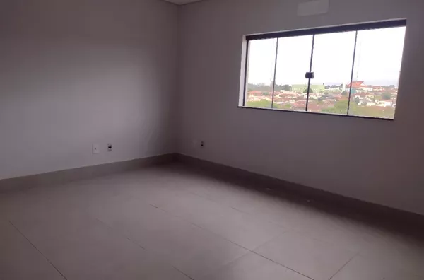 Salão Comecial 150m2 com mezanino