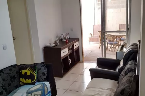 APARTAMENTO TERREO COM JARDINO 