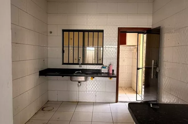 Casa para aluguel, 3 quartos sendo 1 suíte, garagem coberta 2 vagas. Valor acessível. - Foto 6