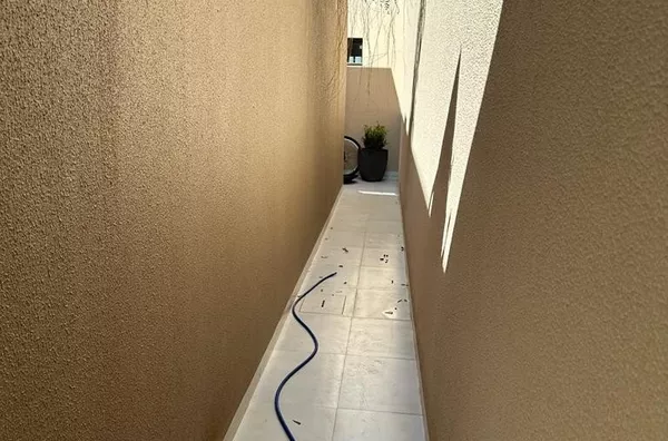 CASA DISPONÍVEL PARA VENDA, 03(três) quartos sendo 01 (uma) suíte, sala, cozinha, portão eletrônico, cerca elétrica, Flor De Liz I, Canaã Dos Carajás