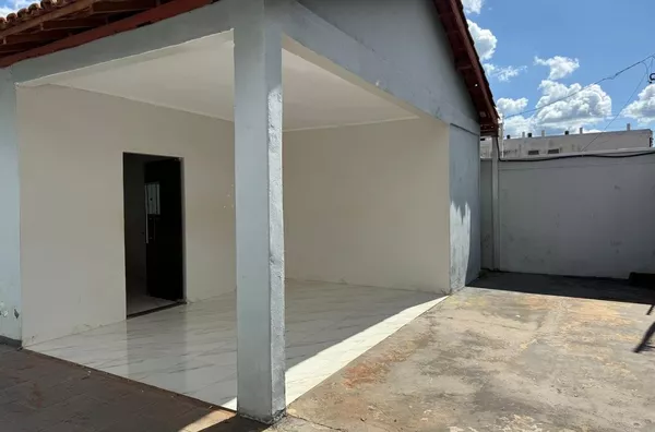 Casa para venda,  possui 04 (quatro) quartos sendo 01 (uma) suite, sala, cozinha, banheiro social e área de serviço, está apta a financiamento, Nova Canaã, Canaã Dos Carajás