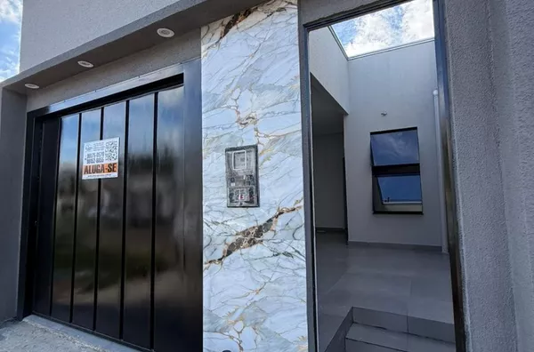 Aluga-se excelente casa no Jardim Europa I! Imóvel com 3 quartos, sendo 1 suíte, sala ampla, cozinha, banheiro social, área de serviço e garagem. Ideal para quem busca conforto, segurança e praticidade para morar.