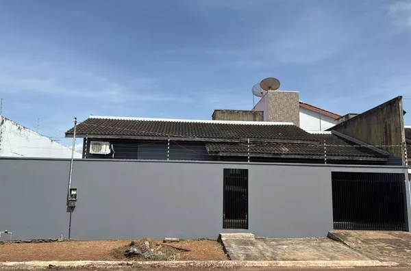 Casa para aluguel 3 (tres) quartos sendo 1 (uma) suite, sala, cozinha, banheiro social e área de serviço, Jardim das Palmeiras - Canaã dos Carajás