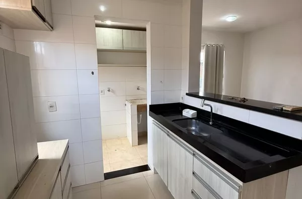 APARTAMENTO PARA ALUGUEL. Possui 3 (três) quartos sendo 1(uma) suíte, sala ampla, cozinha com ármários planejados, banheiro social, área de serviço e garagem, localizada no bairro Ouro Preto. - Foto 5