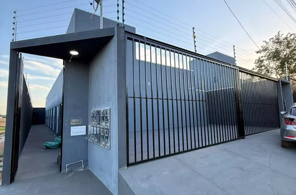 Kitinete / conjugados para aluguel, possui 1 (um) quarto suíte, sala/cozinha, e área de serviço, localizada no bairro Nova Canaã II, Canaã Dos Carajás - Foto 1
