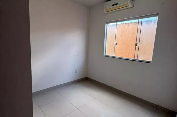 APARTAMENTO PARA ALUGUEL. Possui 3 (três) quartos sendo 1(uma) suíte, sala ampla, cozinha com ármários planejados, banheiro social, área de serviço e garagem, localizada no bairro Ouro Preto. - Foto 9