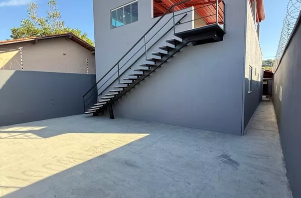 Casa para aluguel,  - O imóvel conta com 3 quartos, sendo 2 suítes, além de banheiro social, sala de estar, sala de jantar, cozinha e uma excelente área gourmet,- Bairro, Nova Canaã Ii