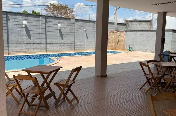 Apartamento mobiliado disponivel para locação no Cond. Resid. Tarsicio Schettino II, possui 2 quartos sendo 1suíte, sala, cozinha, banheiro social, area de serviço, varanda e 01 garagem, Vale do sossego, Canaã dos carajás - PA.