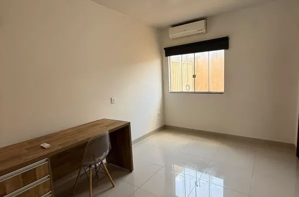 APARTAMENTO PARA ALUGUEL. Possui 3 (três) quartos sendo 1(uma) suíte, sala ampla, cozinha com ármários planejados, banheiro social, área de serviço e garagem, localizada no bairro Ouro Preto. - Foto 10