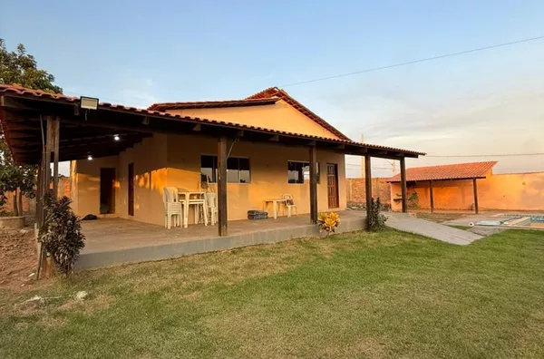 Chácara para aluguel, dispõe de 2 quarto(s) sendo 01 suite, sala, cozinha, área gourmet, Poço artesiano, Piscina com Hidromassagem, Sistema de câmeras e Wifi,  Chacreamento Imperial - Canaã Dos Carajás