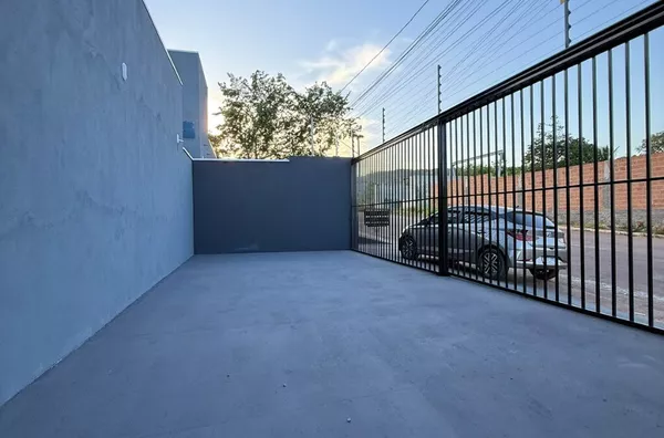 Kitinete / conjugados para aluguel, possui 1 (um) quarto suíte, sala/cozinha, e área de serviço, localizada no bairro Nova Canaã II, Canaã Dos Carajás - Foto 2