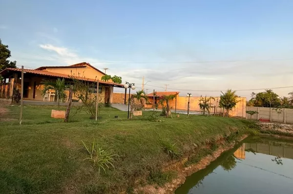 Chácara para aluguel, dispõe de 2 quarto(s) sendo 01 suite, sala, cozinha, área gourmet, Poço artesiano, Piscina com Hidromassagem, Sistema de câmeras e Wifi,  Chacreamento Imperial - Canaã Dos Carajás