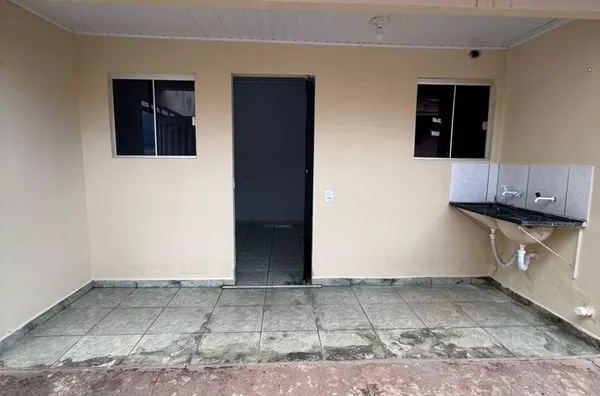 Kitinete/Conjugado para locação, composta por 1 suíte com banheiro privativo, sala integrada e área de serviço. Ideal para quem busca praticidade e conforto. Localizada no bairro Ouro Preto, em Canaã dos Carajás - Pará