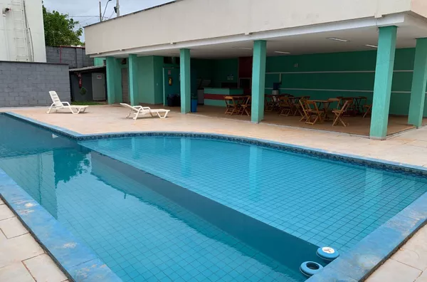 Cobertura disponivel para locação no Cond. Resid. Tarsicio Schettino II, possui 02 quartos, sendo 01 suites, sala, cozinha, 02 banheiro social, área de serviço, varanda, sacada, área de lazer com piscina, Vale do Sossego Canaã dos Carajás/PA