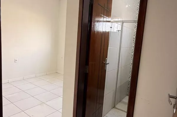 Casa para aluguel, 3 quartos sendo 1 suíte, garagem coberta 2 vagas. Valor acessível. - Foto 10