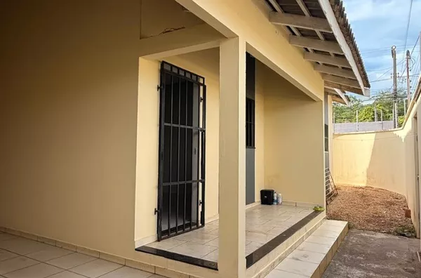 Casa para aluguel, 3 quartos sendo 1 suíte, garagem coberta 2 vagas. Valor acessível. - Foto 3