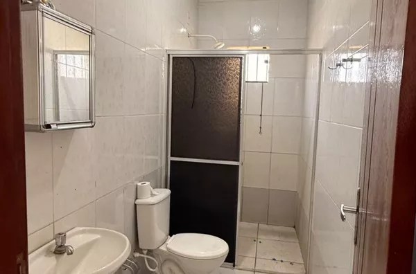 Casa para aluguel, 3 quartos sendo 1 suíte, garagem coberta 2 vagas. Valor acessível. - Foto 13