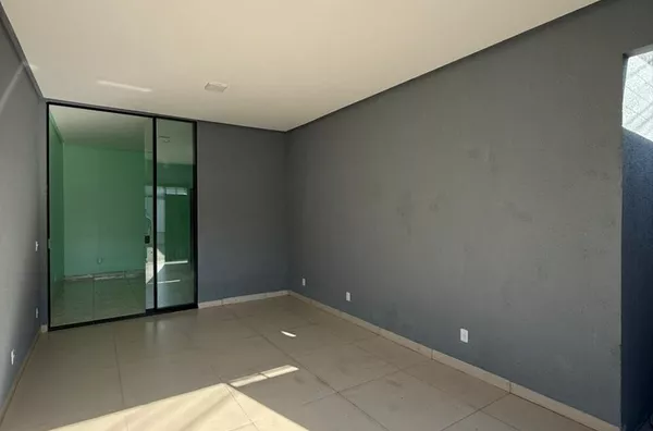 Casa para aluguel,  possui 2 (dois) quartos sendo 1(uma) suíte, sala de estar, cozinha, banheiro social, área de serviço e garagem, Vale Do Sossego, Canaã Dos Carajás